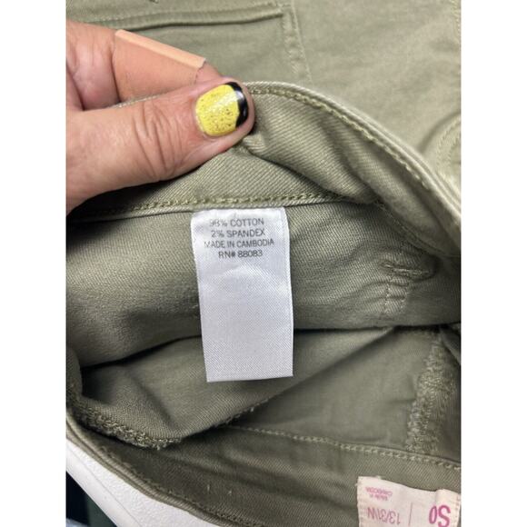 SO Juniors Army Green 6 Pocket Cargo Mini Skirt Size 13 Gorpcore Streetwear Hike - Picture 8 of 10